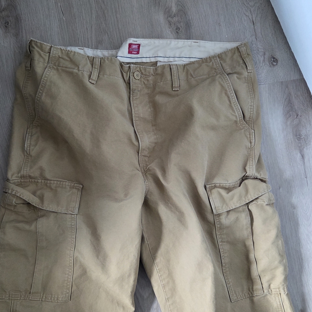 Levi's Tan Cargo Pants